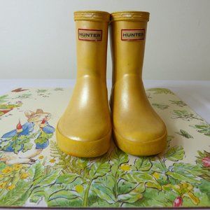 Hunter Kids' Gold Rain Boots, Size US 7
